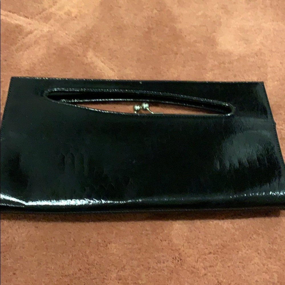 Black clutch